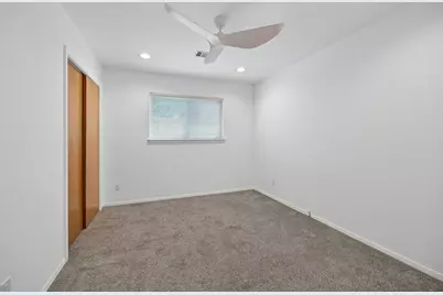 7050 Cole Creek Drive, Houston, TX 77092 - Photo 11