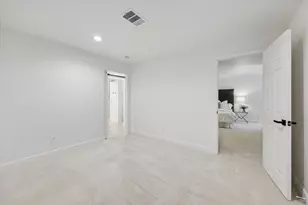 45 Patti Lynn Ln, Houston, TX 77024 - Photo 31