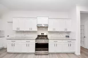 8906 Stanley Oak Dr, Missouri City, TX 77459 - Photo 11