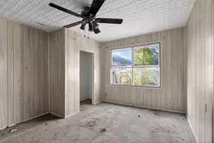 1164 E Kyle Rd, Clute, TX 77531 - Photo 13