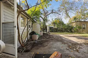 1164 E Kyle Rd, Clute, TX 77531 - Photo 5