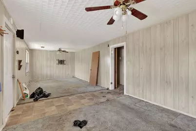 1164 E Kyle Road, Clute, TX 77531 - Photo 9