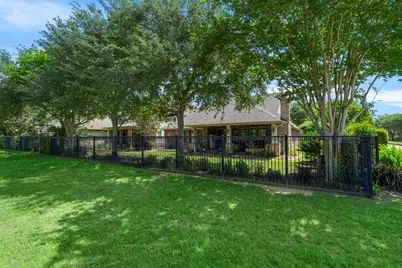 626 Dalton Lane, Sugar Land, TX 77479 - Photo 35