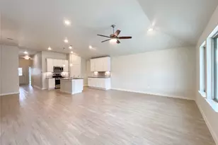 823 Deerhurst Ln, Magnolia, TX 77354 - Photo 3
