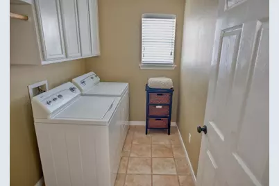 608 Prairie Lane, Angleton, TX 77515 - Photo 17
