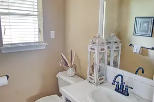 608 Prairie Ln, Angleton, TX 77515 - Photo 15