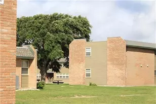 711 Glenoak Dr, Corpus Christi, TX 78418 - Photo 1