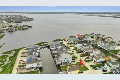 413 Amanda Circle, Tiki Island, TX 77554 - Photo 7