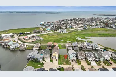 413 Amanda Circle, Tiki Island, TX 77554 - Photo 5