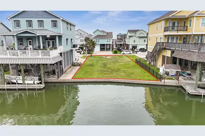 413 Amanda Circle, Tiki Island, TX 77554 - Photo 3