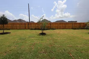 11822 Old Fashion Cir, Mont Belvieu, TX 77535 - Photo 13