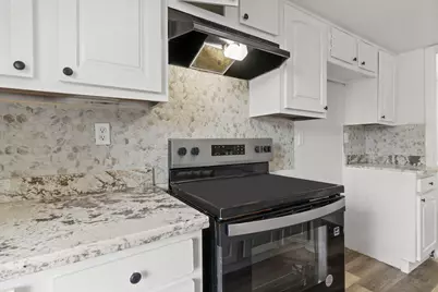 781 Country Place Drive #2083, Houston, TX 77079 - Photo 7