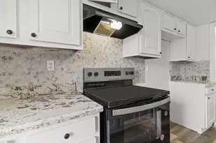 781 Country Pl Dr, Houston, TX 77079 - Photo 7