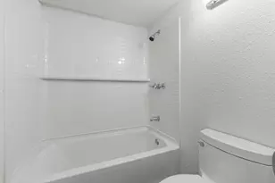 781 Country Pl Dr, Houston, TX 77079 - Photo 15