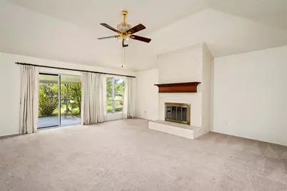 422 W Castle Harbour Drive, Friendswood, TX 77546 - Photo 5