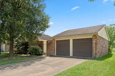 422 W Castle Harbour Drive, Friendswood, TX 77546 - Photo 1