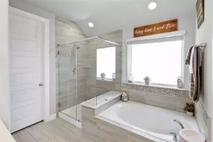 7045 Lauren Oak Dr, Conroe, TX 77304 - Photo 25