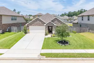 7045 Lauren Oak Dr, Conroe, TX 77304 - Photo 1