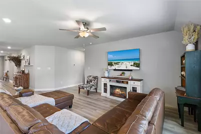 7045 Lauren Oak Drive, Conroe, TX 77304 - Photo 13