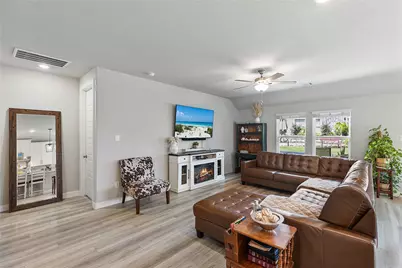 7045 Lauren Oak Drive, Conroe, TX 77304 - Photo 11
