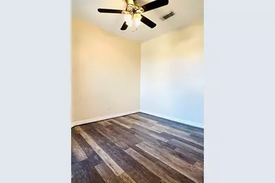 117 Corkwood Street Street, Lake Jackson, TX 77566 - Photo 9