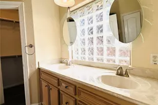 117 Corkwood Street St, Lake Jackson, TX 77566 - Photo 13