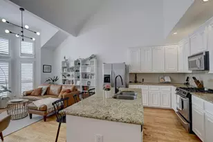 1237 W 17th St, Houston, TX 77008 - Photo 9