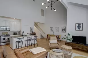1237 W 17th St, Houston, TX 77008 - Photo 7