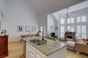1237 W 17th St, Houston, TX 77008 - Photo 11