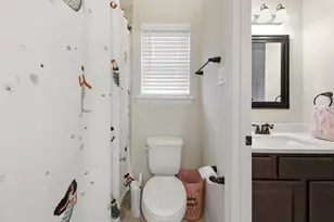 13929 N Lake Branch Ln, Houston, TX 77044 - Photo 35