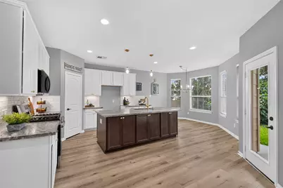 108 April Cove, Conroe, TX 77356 - Photo 3