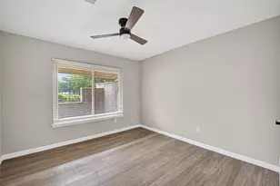 2340 Woodland Park Dr, Houston, TX 77077 - Photo 25