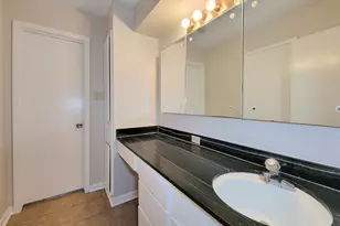 18583 Martinique Dr, Houston, TX 77058 - Photo 19