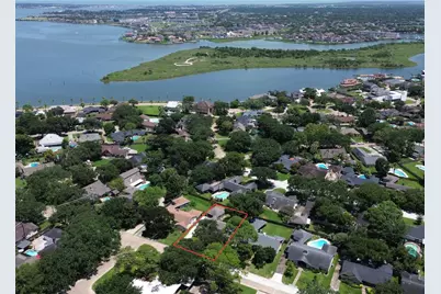 18583 Martinique Drive, Nassau Bay, TX 77058 - Photo 47