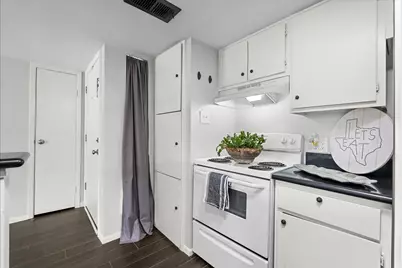 1900 Bay Area Boulevard #192, Houston, TX 77058 - Photo 11