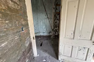 1220 34th St, Galveston, TX 77550 - Photo 17