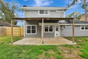 8 Arlington St, Conroe, TX 77301 - Photo 35