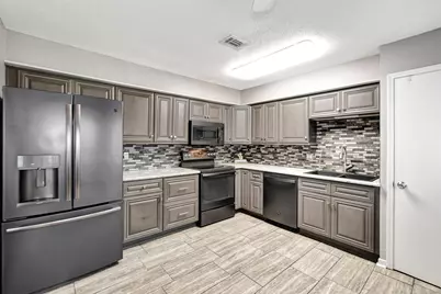 8 Arlington Street, Conroe, TX 77301 - Photo 19