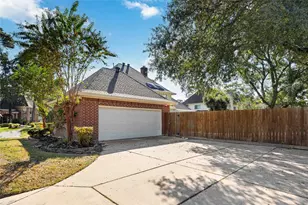 5211 Gladehill Dr, Houston, TX 77345 - Photo 3