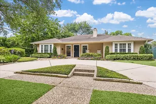 3842 Meadow Lake Ln, Houston, TX 77027 - Photo 1