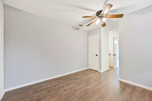 111 E Southland Ave, Alvin, TX 77511 - Photo 15