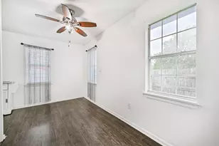 111 E Southland Ave, Alvin, TX 77511 - Photo 13