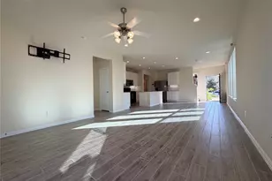 13106 Leisure Cove Dr, Texas City, TX 77568 - Photo 9