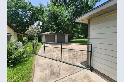 610 Tovrea Road, Alvin, TX 77511 - Photo 11