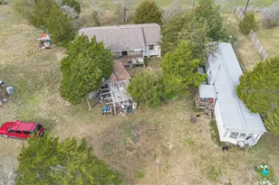 909 Ives Creek Rd, Bellville, TX 77418 - Photo 17