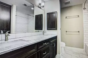2826 Edgewood Dr, Sugar Land, TX 77479 - Photo 11