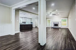 2826 Edgewood Dr, Sugar Land, TX 77479 - Photo 3