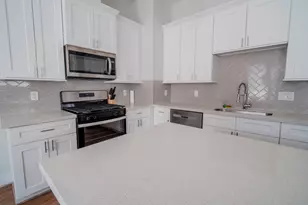 615 Northew St, Houston, TX 77091 - Photo 9