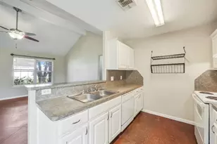 16228 Sun View Ln, Conroe, TX 77302 - Photo 7