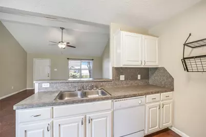 16228 Sun View Lane, Conroe, TX 77302 - Photo 9